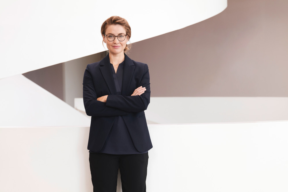 ED Teamleiterin Model238_V4